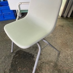 多目的チェア　スタッキングチェア　椅子　100脚セットの画像