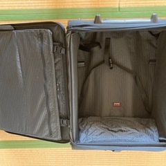TUMI  大型キャリーケース
の画像