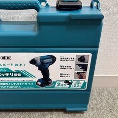 マキタ makita 充電式インパクトドライバ 電動ドライバ バッテリ 急速充電器付 TD110DSHX 新品未開封 未使用の画像