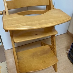 ダイニング用キッズチェアの画像