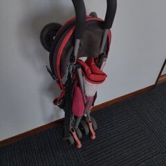 B型ベビーカーの画像