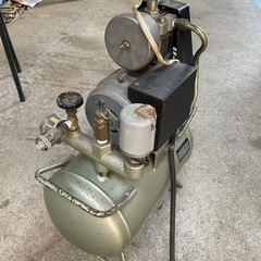 日立コンプレッサー　中古の画像
