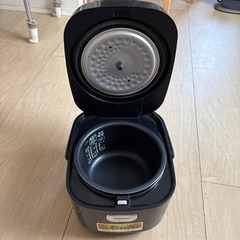 炊飯器の画像