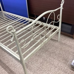 【ジモティー割引で最大15％OFF⭐️】 パイプベッドフレームの画像