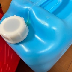 石油ファンヒーター用　灯油缶2個　タカギポリカンポンプ付きの画像