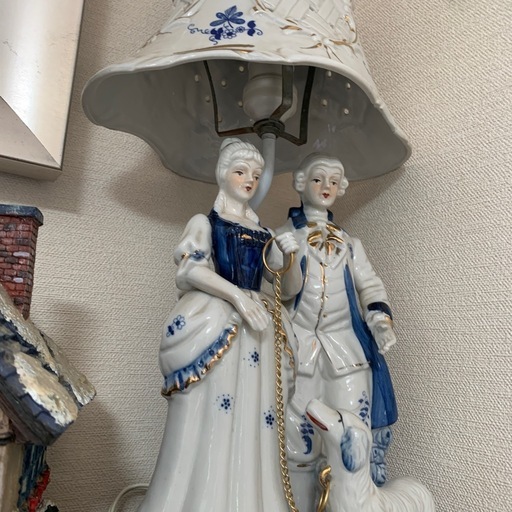 ビクトリアンスタイル陶器製ランプ