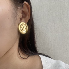 CHANEL シャネル イヤリング 片耳のみ CCロゴ ラウンド ゴールドトーン 直径約2.85cm フランス製の画像
