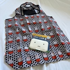 【新品】ミッフィーエコバッグ&ウェットティッシュのふたの画像