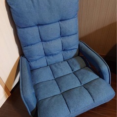 【今週末お譲り希望】ブルー座椅子の画像