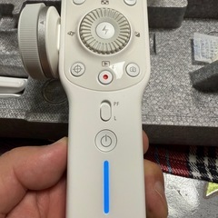 ホワイトジンバルスタビライザーの画像