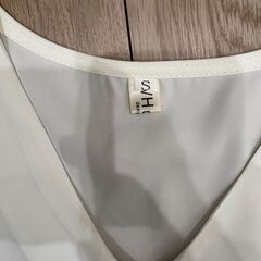 WHDRESS ブラウスの画像