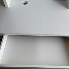 IKEA 学習机 定価17990円の画像