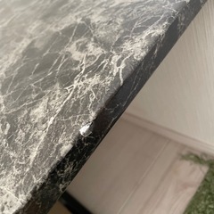 大理石　ローテーブルの画像