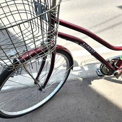 26インチ 自転車 シティサイクル 赤系 カゴ付き 変速付き 荷台付き ライト付き 札幌市 平岸店の画像