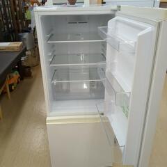 【特価商品】AQUA  2ドア冷蔵庫 184L AQR-18D(W) 2015年製 ヤケ・凹みあり 動作確認済み【こちらは店舗です。浜村鹿野温泉ICから3分 買取本舗 宮本リサイクル 営業時間9～19時 定休日水曜のみ←連絡できませんm(_ _)m】の画像
