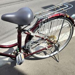 26インチ 自転車 シティサイクル 赤系 カゴ付き 変速付き 荷台付き ライト付き 札幌市 平岸店の画像