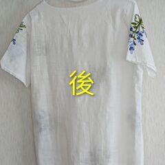 【ほぼ新品】白半袖　花柄刺繍ブラウス　フリーサイズの画像