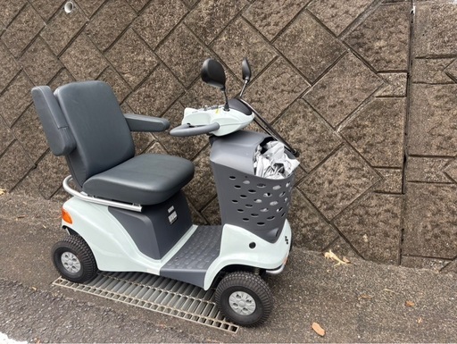 Suzukiセニアカーほぼ新品走行20km