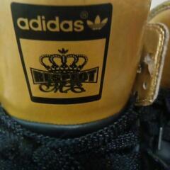 adidas✭RESPECTの画像