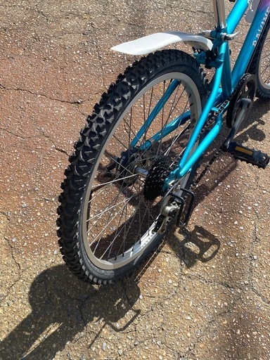 22インチ 子供用自転車 6段変速 未使用 廃業した自転車店の展示品 子供用自転車　自転車屋　廃業　買取品