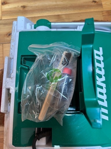 【値下げ】makita マキタ 電動 芝刈り機 草刈り機 MLM2851 5枚刃 草むしり