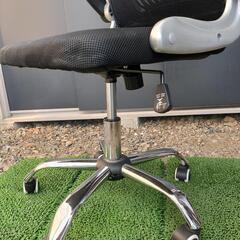 デスクチェア メッシュの画像