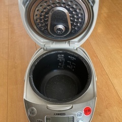 炊飯器の画像