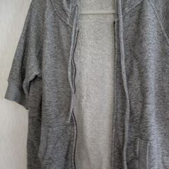 半袖グレー　スウェットジップアップパーカー　Mサイズの画像