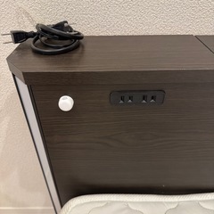 セミダブル ベッドフレームとマットレスの画像
