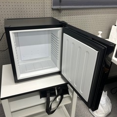  美品　コンパクト冷蔵庫20L AR-20L01MGの画像