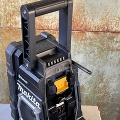 ★マキタ充電式ラジオ ジャンクの画像