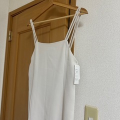 【美品✨タグ付き未使用品】レディース ワンピース ホワイトの画像