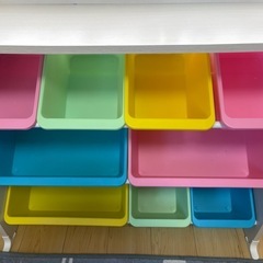 おもちゃラックの画像