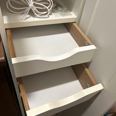 鏡付き収納棚の画像