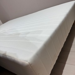 セミダブルベッドの画像