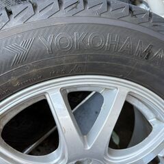 215/60 R16 スタッドレスタイヤ 4本セット（ホイール付き）　YOKOHAMAの画像