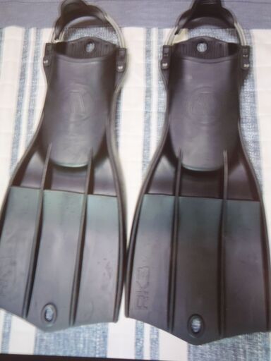 ダイビングフィン（ドライフィン）