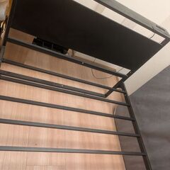 Ikeaセミダブルマットレスとベッドフレームを譲ります　(良好な状態)の画像