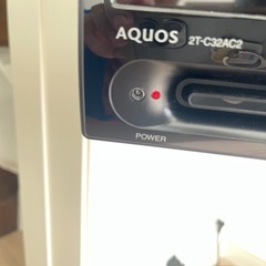脚付きテレビの画像