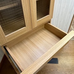 激安販売!! イーナ フィグ 組み合わせ家具シリーズ キッチンラック 食器棚 チェスト＆ ガラス扉 の画像