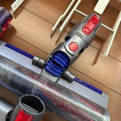 ダイソン コードレスクリーナー 動作未確認 3台セット スタンド付きの画像