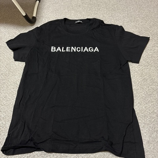 BALENCIAGAのTシャツ