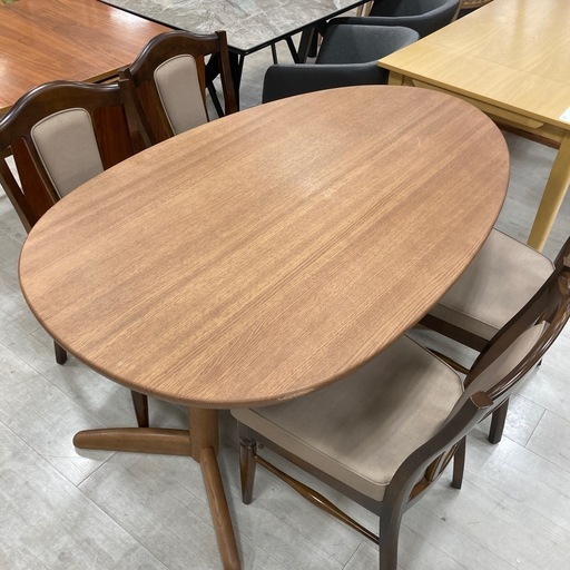 取りに来れる方限定！karimoku（カリモク）のダイニング5点セットです！