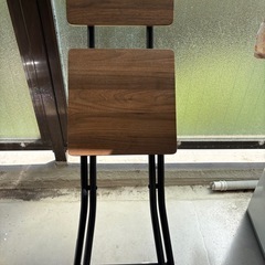 折りたたみイスの画像
