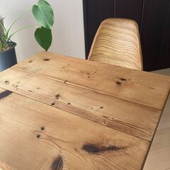 カフェテーブルの画像