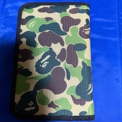 A BATHING APE マルチケース ポーチ 未使用品の画像