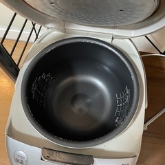 炊飯器の画像