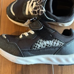靴　スニーカー　ラブラッシュ　17.5の画像