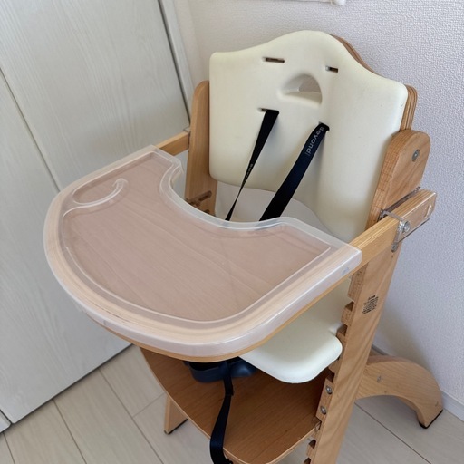 ビヨンドジュニアハイチェア ナチュラルオリーブ（サンプル落ち