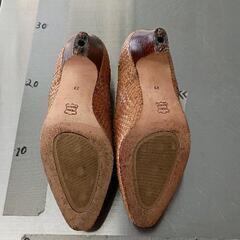 0906-126 パンプスの画像